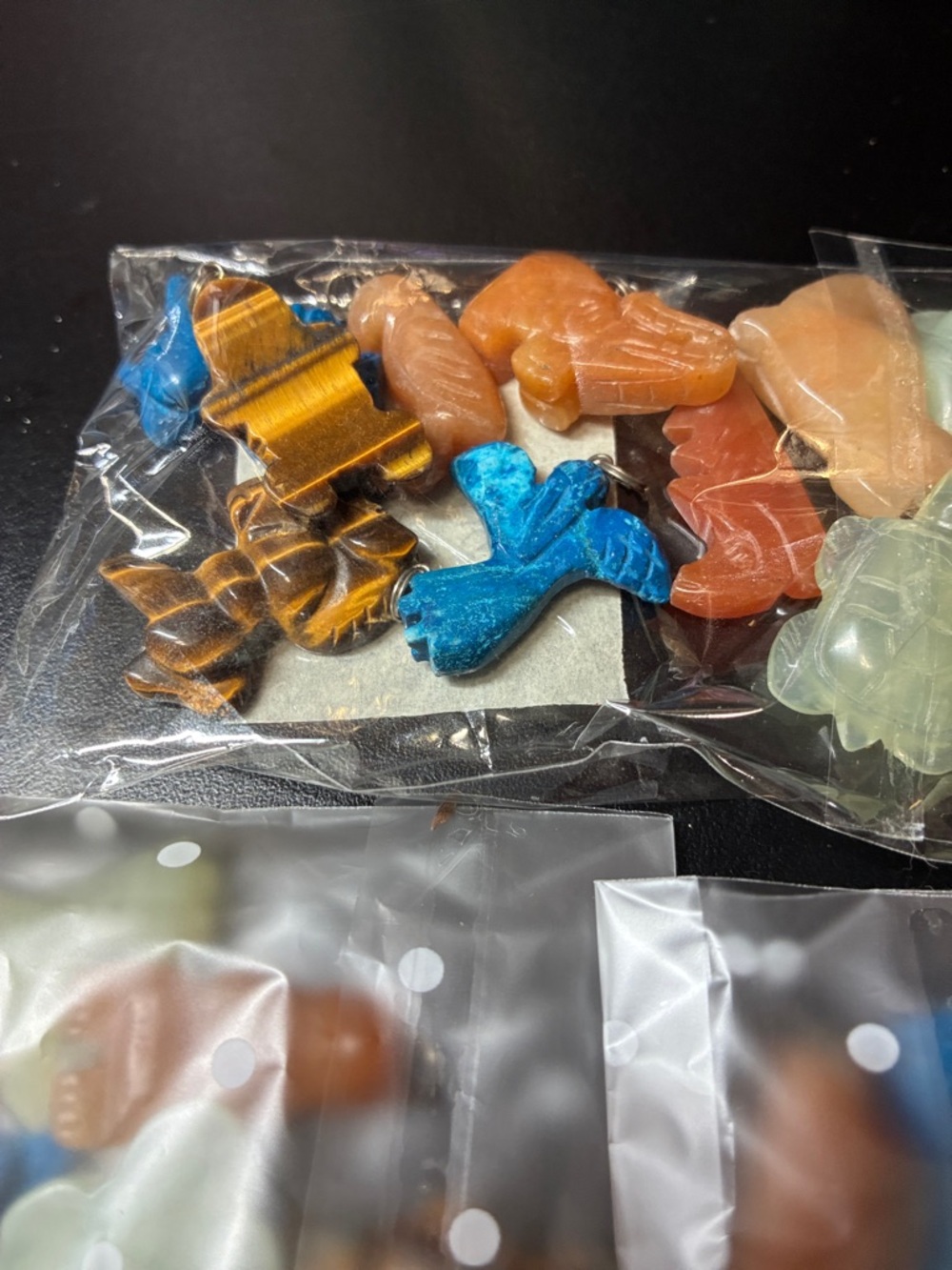Mixed gemstone carved Animal Shaped Multicolor pendants - Picture 9 of 10